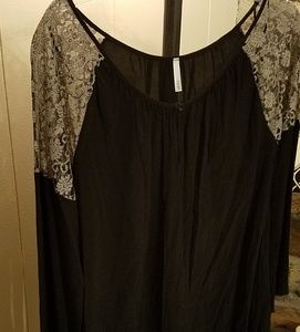 Sage black long sleeve blouse w/ lace on shoulder